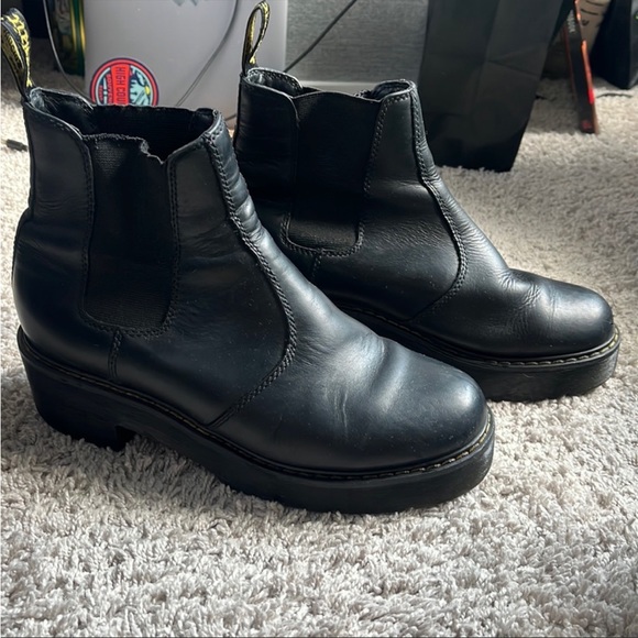 Dr. Martens Rometty size 8 - Picture 2 of 5